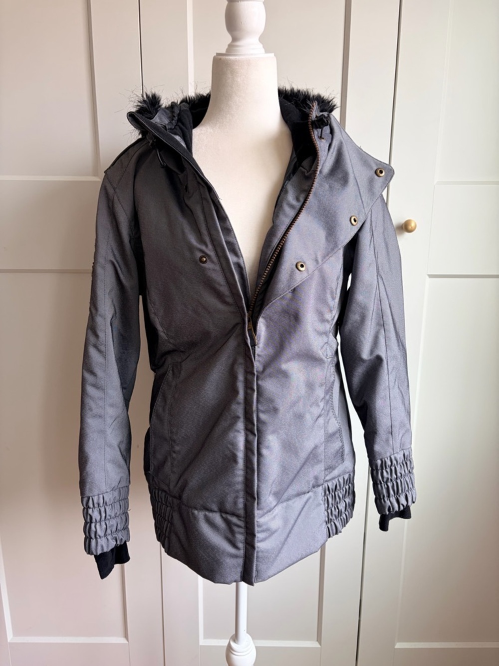 Obermeyer Eden Charcoal Hooded Puffer Ski Jacket with Faux Fur Trim | 6